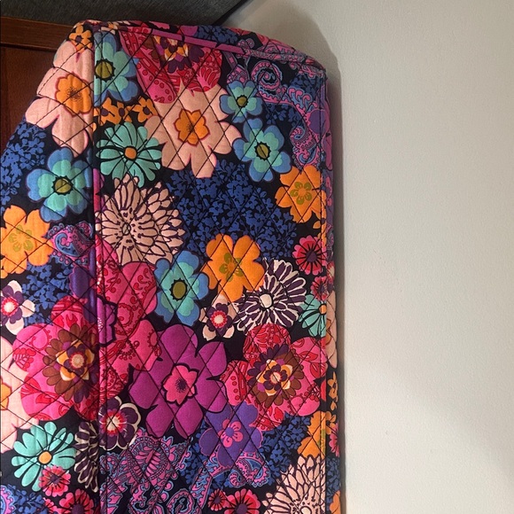 Vera Bradley Floral Fiesta LARGE Travel Weekender Bag, Soft Suitcase - Picture 16 of 16